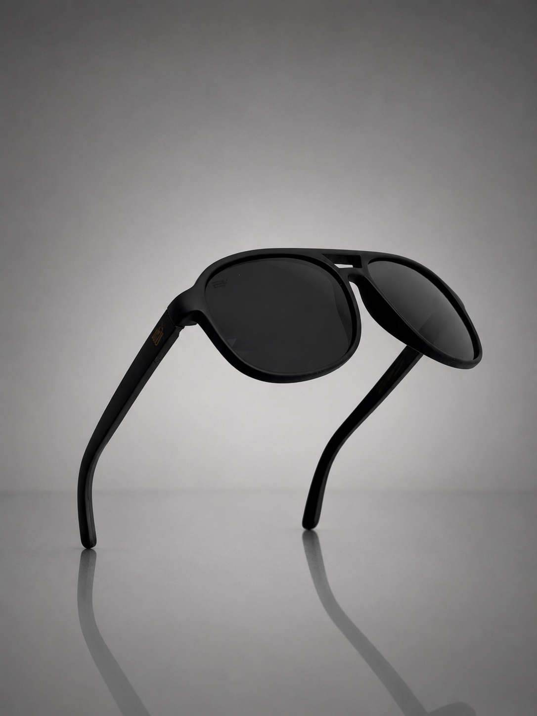 Navigator Black