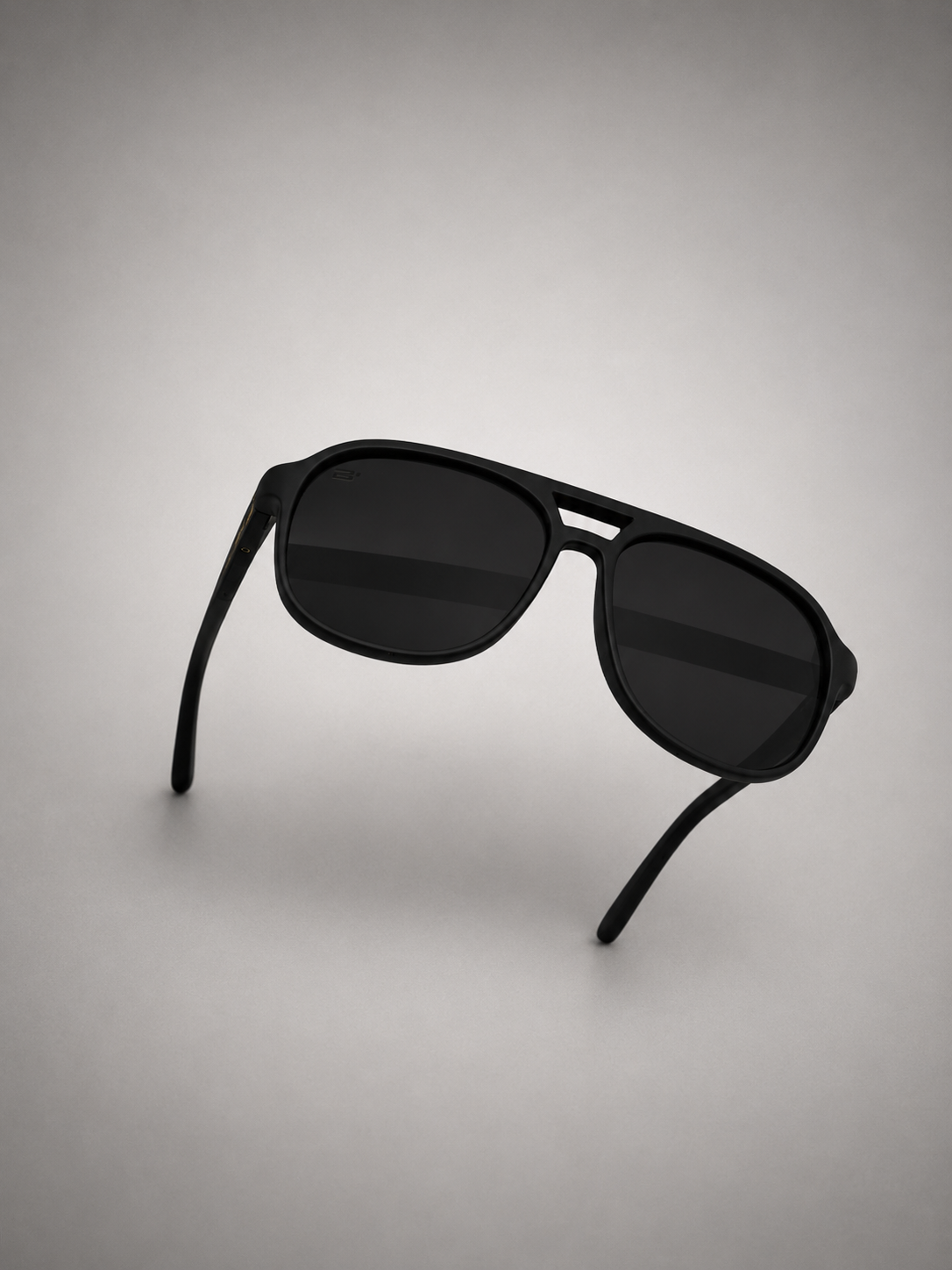 Navigator Black